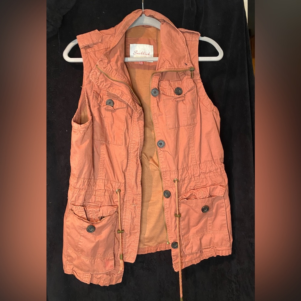 Snobbish Rusted Colored Vest